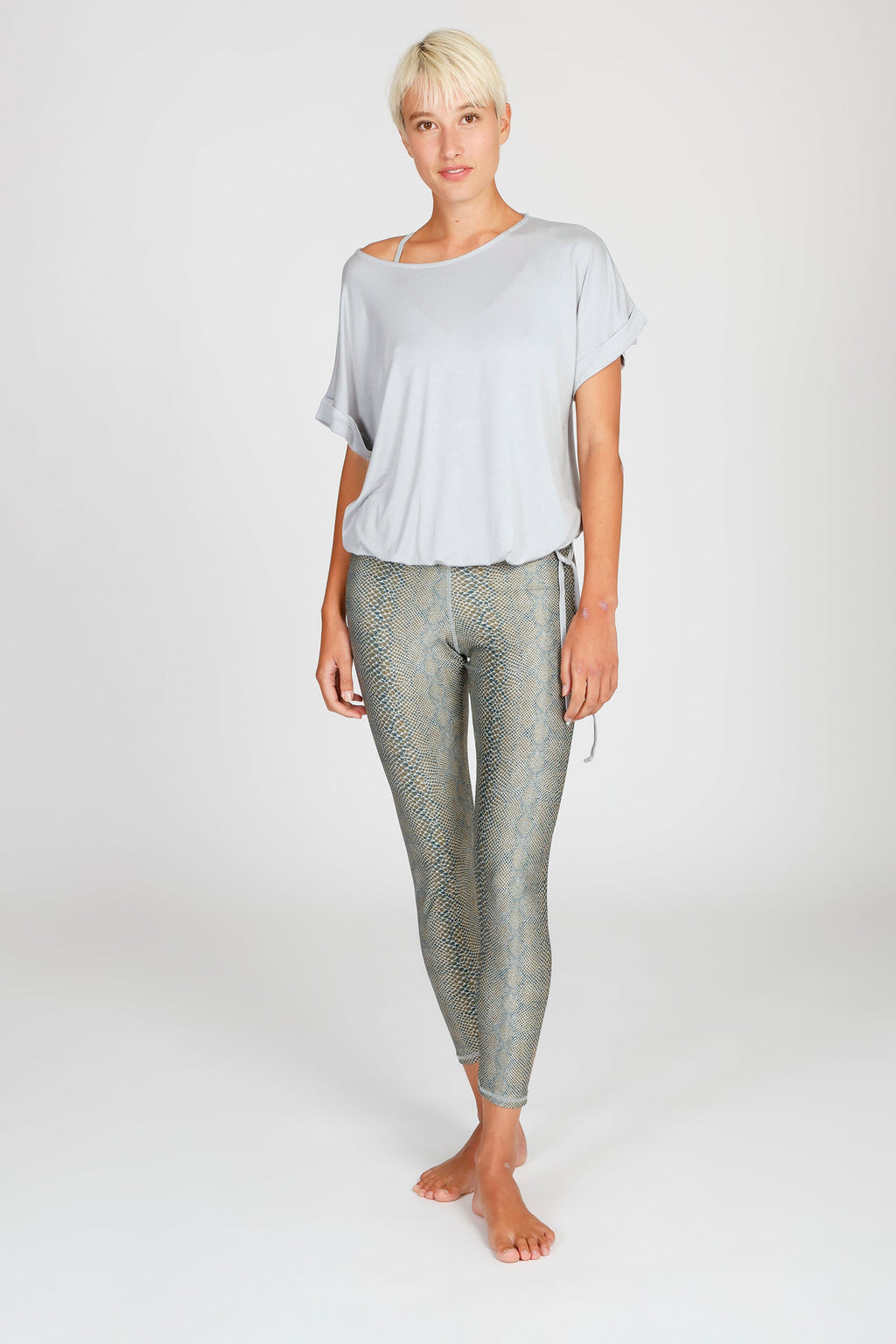 KISMET Cosy Tee mit Tunnelzug – Stone
