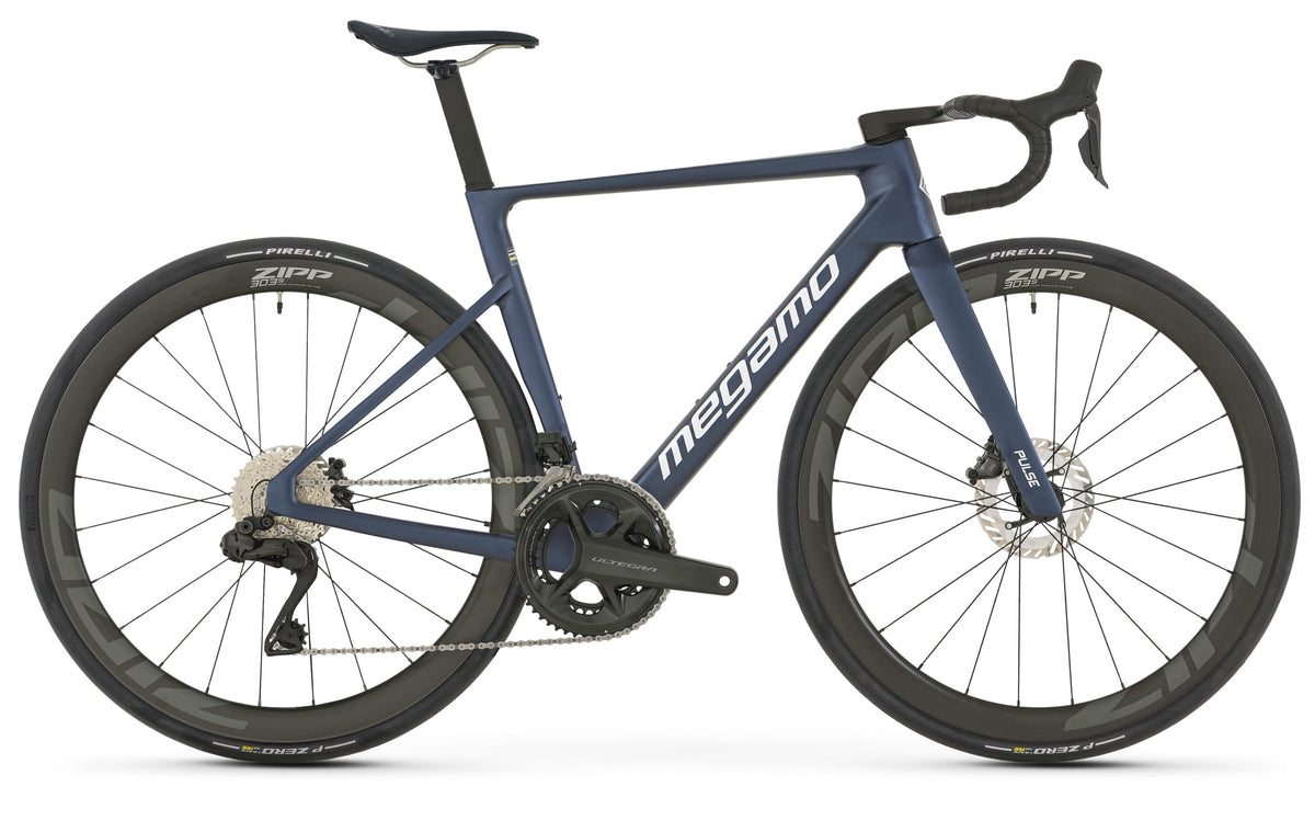 Megamo Pulse 05 CW 2026 Alpha Navy – Carbon-Rennrad mit Zipp 303 S