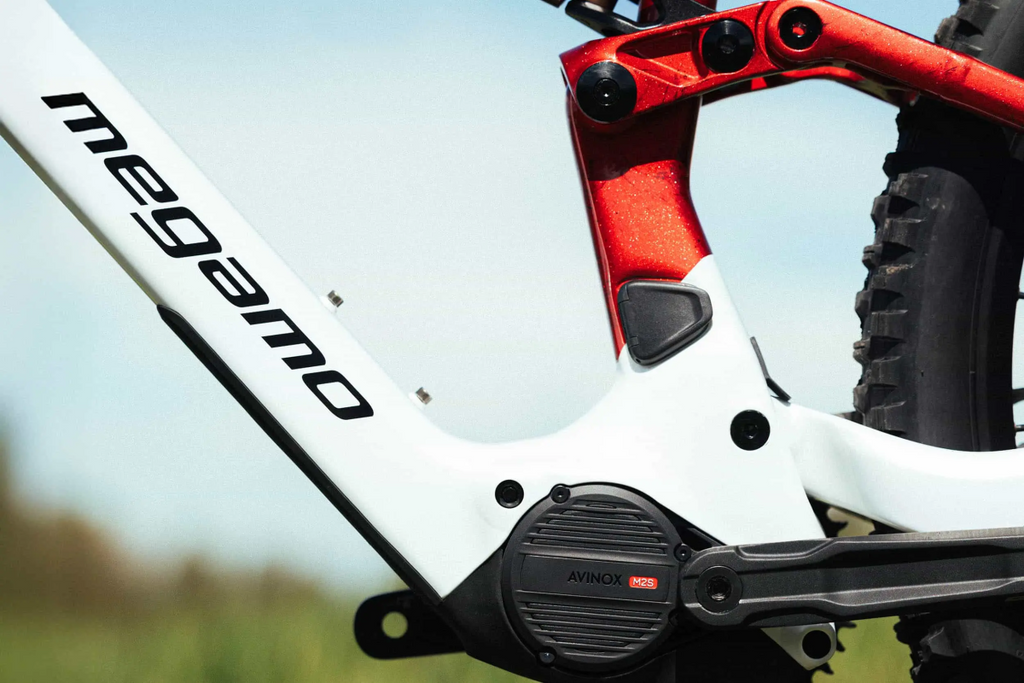 MEGAMO REASON AL 05 E-MTB AVINOX M2S WHITE RED
