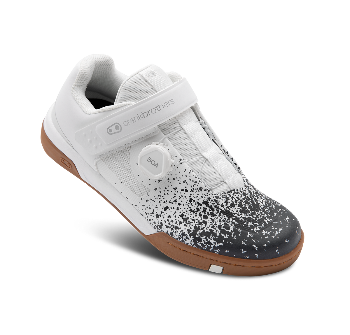Crankbrothers Stamp BOA + Strap Flatpedal-Schuh in White/Black Splatter – schräg von vorn