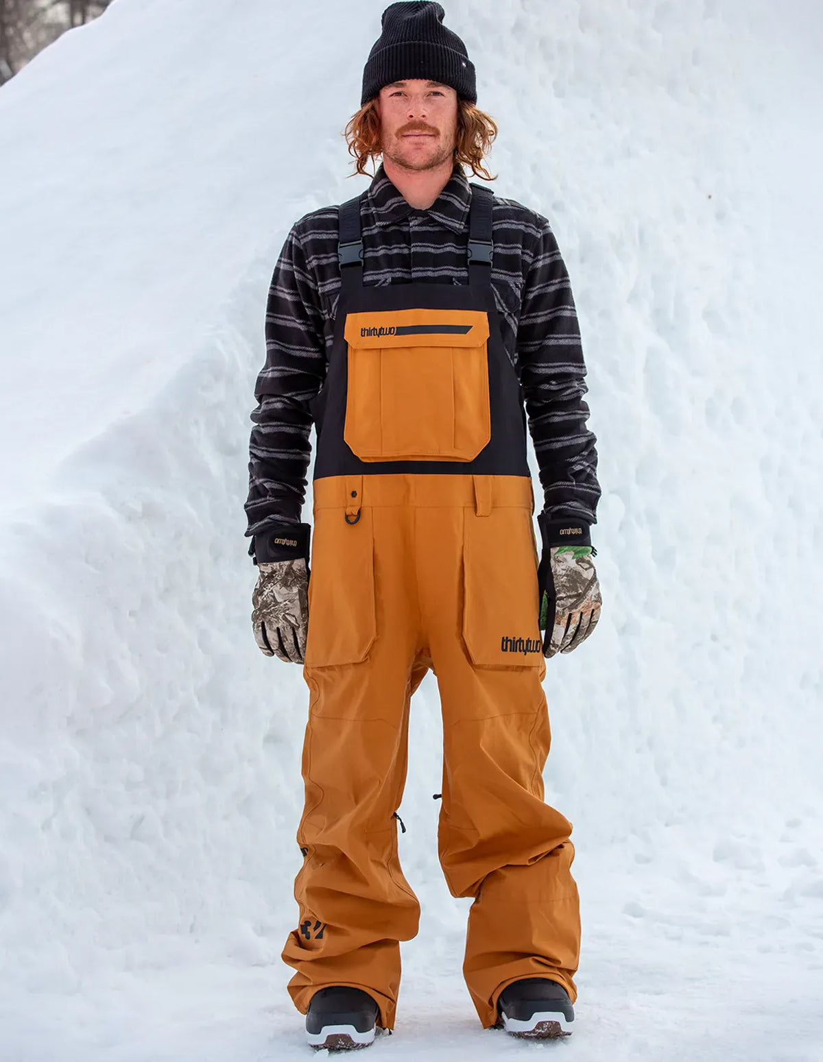 ThirtyTwo Basement Bib – Camel